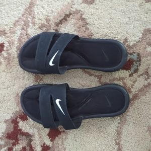 Women's Nike slides